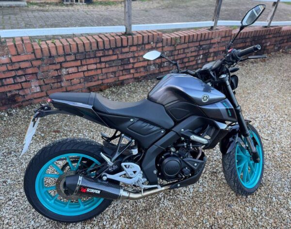YAMAHA MT-125