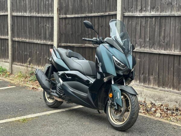 YAMAHA XMAX 125 TECH (2022)